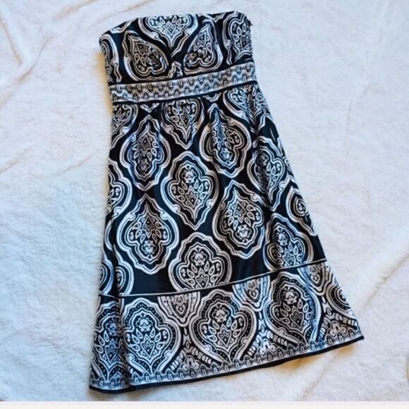 WHITE HOUSE BLACK MARKET STRAPLESS SILK DRESS - Picture 1 of 7